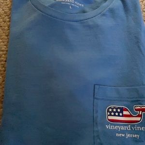 Men’s large NJ Vineyard Vines tee